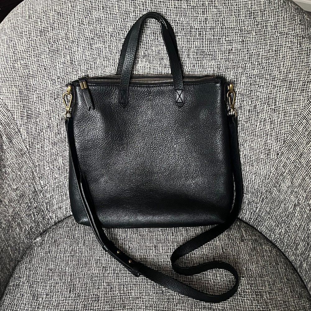 Madewell Crossbody Leather Zip-Up Medium Tote - Picture 5 of 16